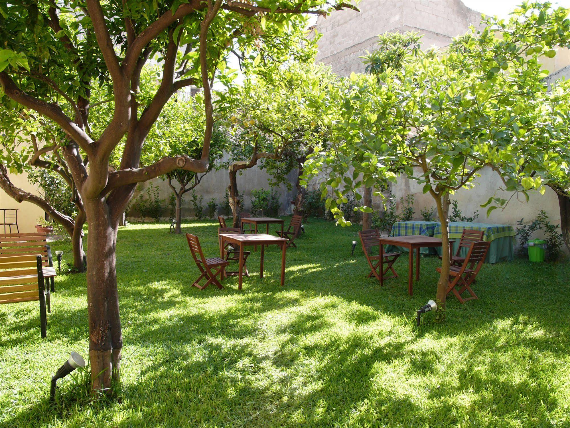 Il Giardino Del Barocco Frühstückspension Noto