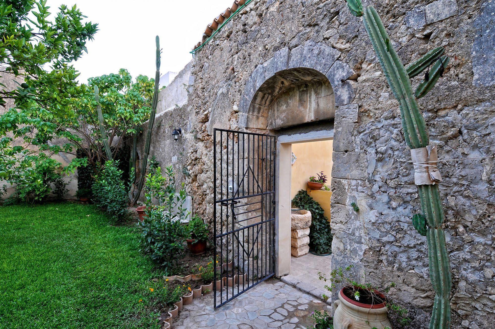 Il Giardino Del Barocco Bed & Breakfast Noto